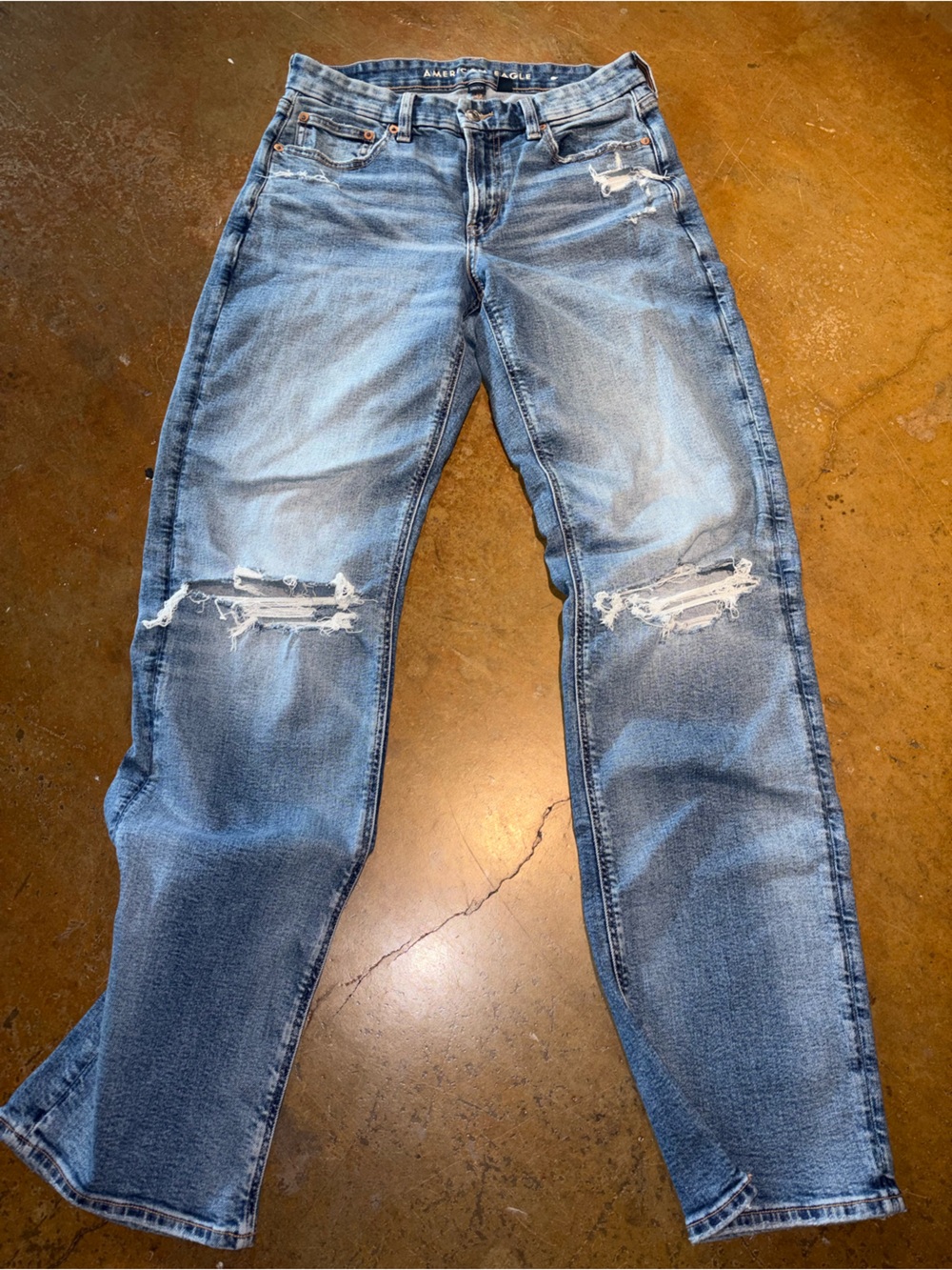 American Eagle Outfitters Light Blue Distressed Skinny Jeans